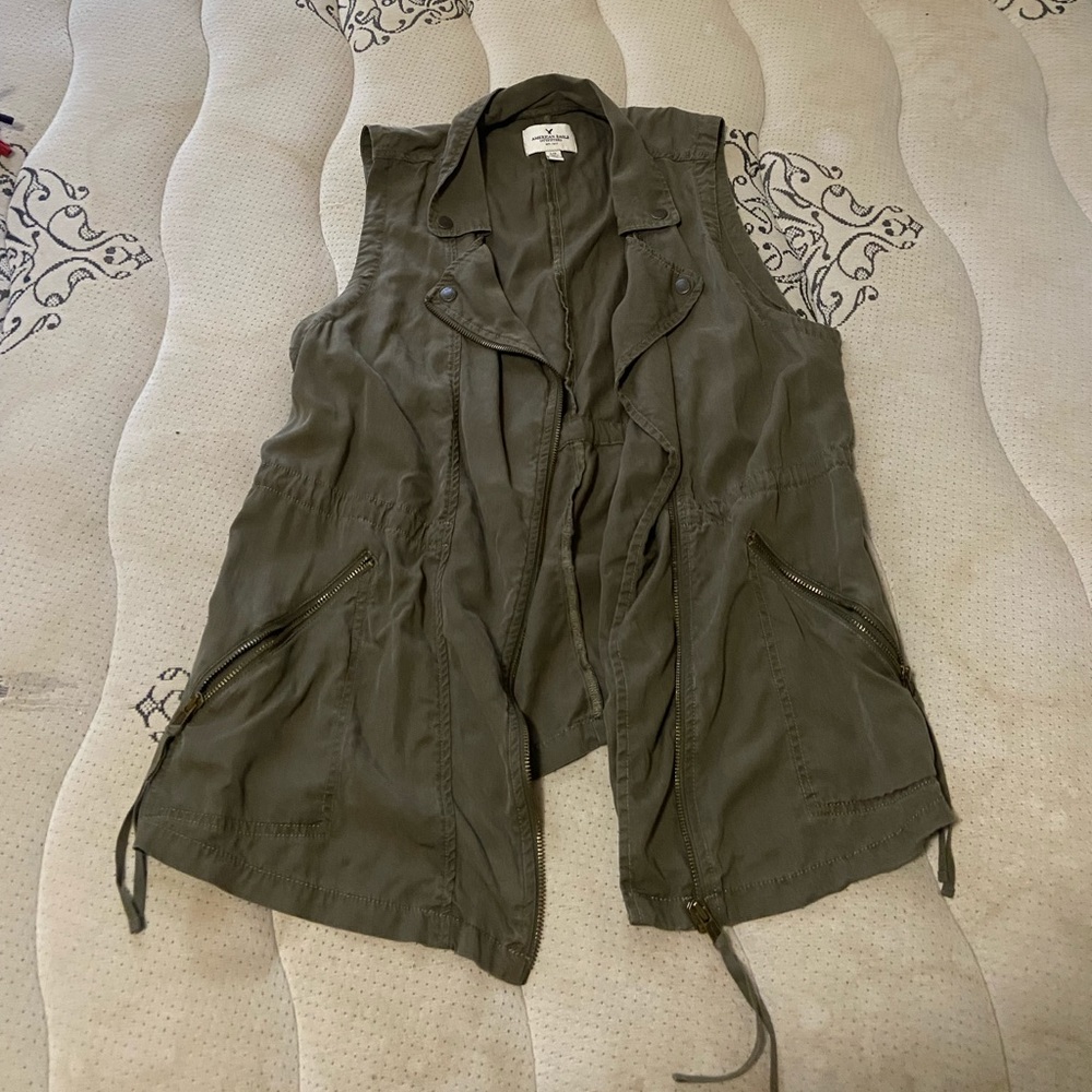 American eagle vest